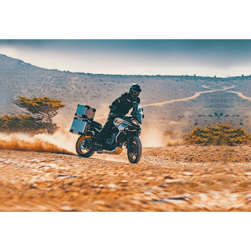 800mt-touring(3).jpg