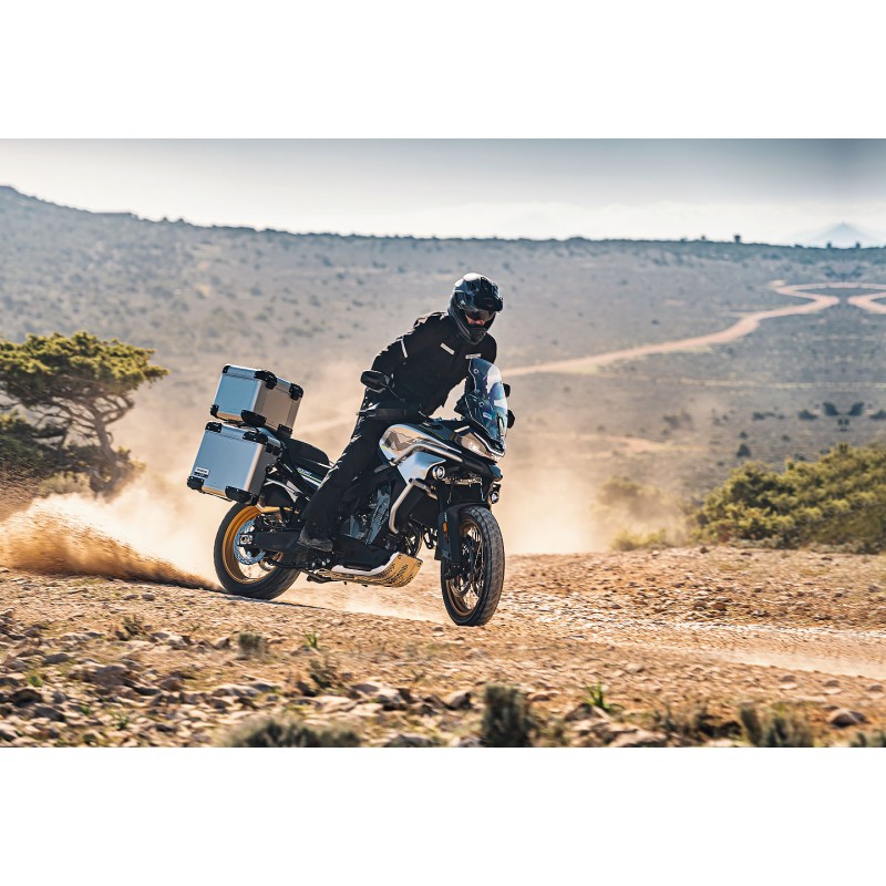 800mt-touring(1).jpg